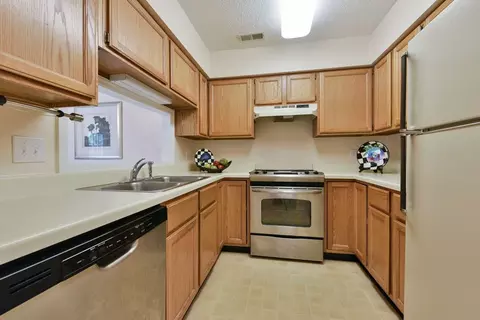 7 Forest Oaks Dr, Durham, NC 27705 photo 6