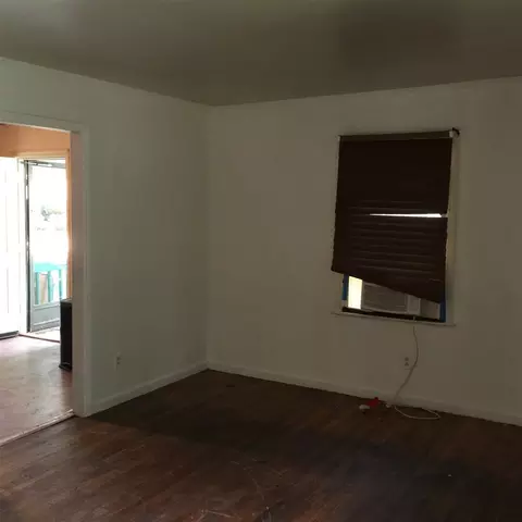 1470 Maplewood Dr, Durham, NC 27704 photo 2
