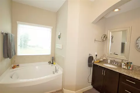 2073 Tanners Mill Dr, Durham, NC 27703 photo 16
