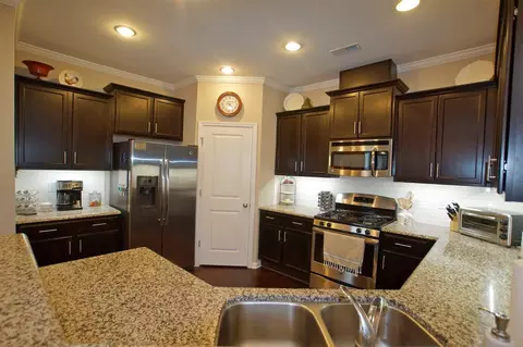 2073 Tanners Mill Dr, Durham, NC 27703 photo 5