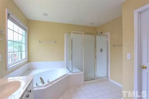 3310 Meadowrun Dr, Durham, NC 27707 photo 9
