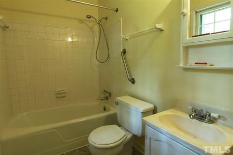 5 Custer Cir, Durham, NC 27713 photo 7