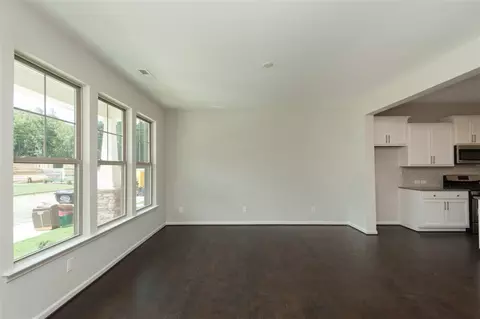 1133 Metropolitan Dr NE, Durham, NC 27713 photo 6