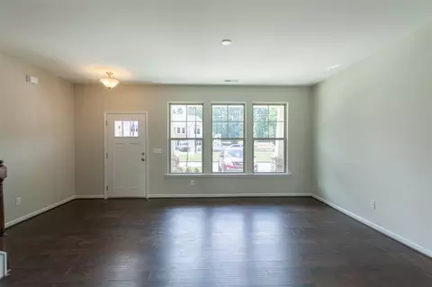 1133 Metropolitan Dr NE, Durham, NC 27713 photo 7