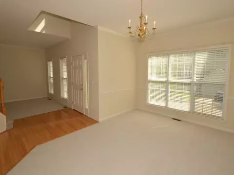 222 Tecumseh Ct, Raleigh, NC 27607 photo 5