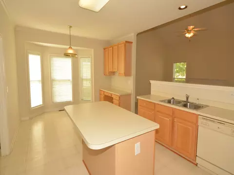 222 Tecumseh Ct, Raleigh, NC 27607 photo 6