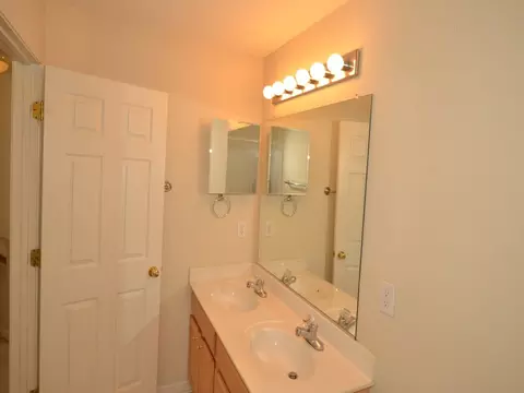 222 Tecumseh Ct, Raleigh, NC 27607 photo 20