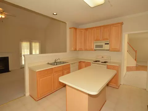222 Tecumseh Ct, Raleigh, NC 27607 photo 7