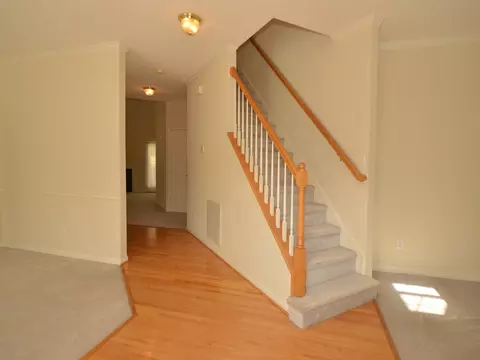 222 Tecumseh Ct, Raleigh, NC 27607 photo 2