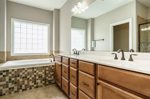 201 Powers Ferry Rd, Cary, NC 27519 photo 18