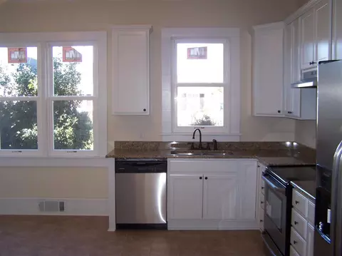 308 W Parrish Dr, Benson, NC 27504 photo 3