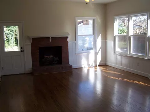 308 W Parrish Dr, Benson, NC 27504 photo 5