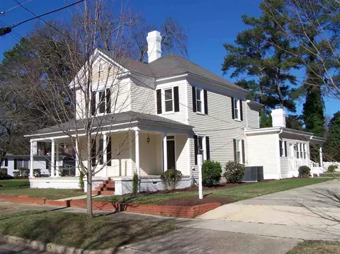 308 W Parrish Dr, Benson, NC 27504 photo 1