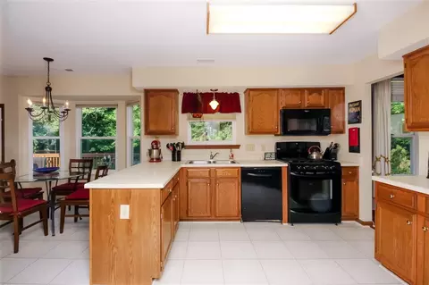 5002 Rolling Meadows Dr, Durham, NC 27703 photo 3