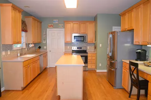 100 Barnes Spring Ct, Cary, NC 27519 photo 8