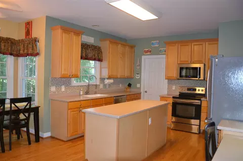 100 Barnes Spring Ct, Cary, NC 27519 photo 7