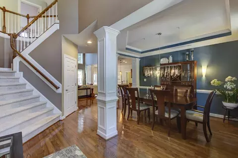 310 Brandywine Dr, Raleigh, NC 27607 photo 3