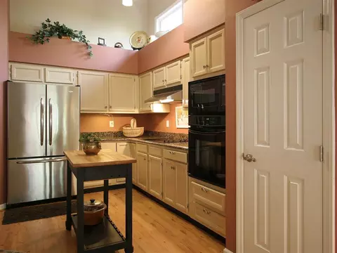 110 Crestpoint Ct, Cary, NC 27513 photo 6