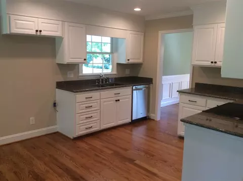 301 Marlowe Dr, Dunn, NC 28334 photo 2