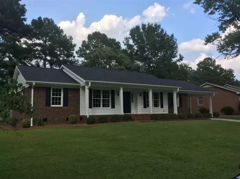 301 Marlowe Dr, Dunn, NC 28334 photo 1