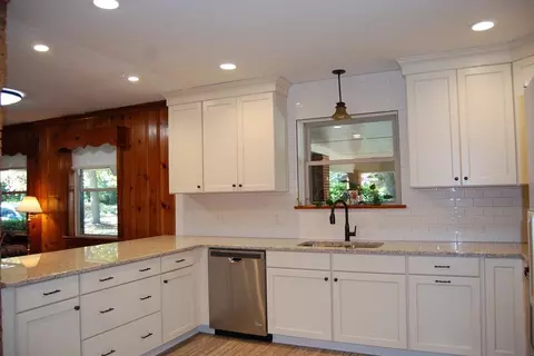 830 S First St, Smithfield, NC 27577 photo 4
