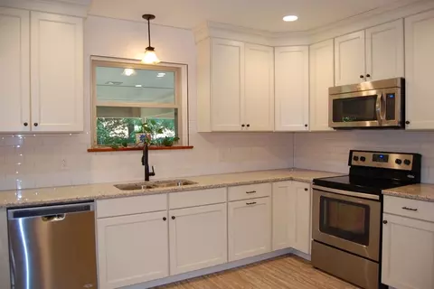 830 S First St, Smithfield, NC 27577 photo 3