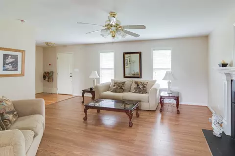 901 Sunrise Dr, Garner, NC 27529 photo 3