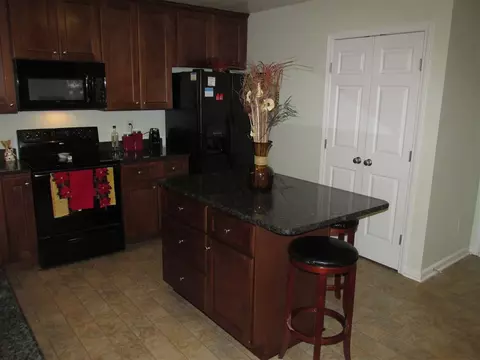 17 Ocean Ct, Durham, NC 27704 photo 3