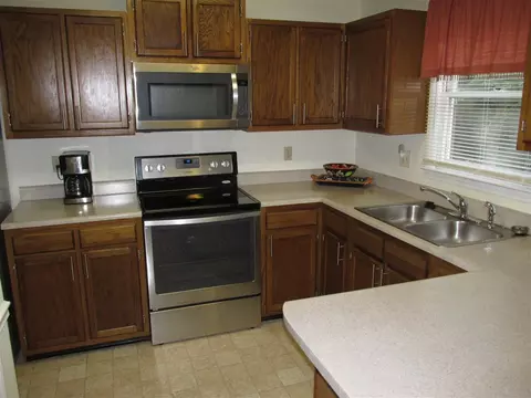 2 Christopher Ct, Durham, NC 27704 photo 9