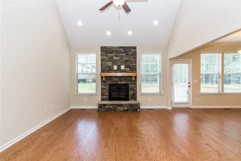 105 Mesquite Dr, Durham, NC 27703 photo 6