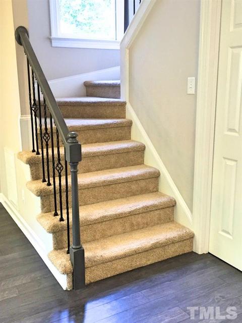 102 Silverridge Ct, Cary, NC 27513 photo 9