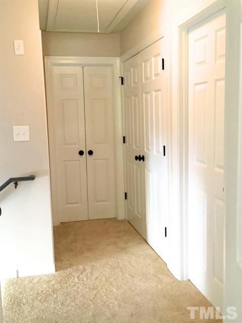 102 Silverridge Ct, Cary, NC 27513 photo 10