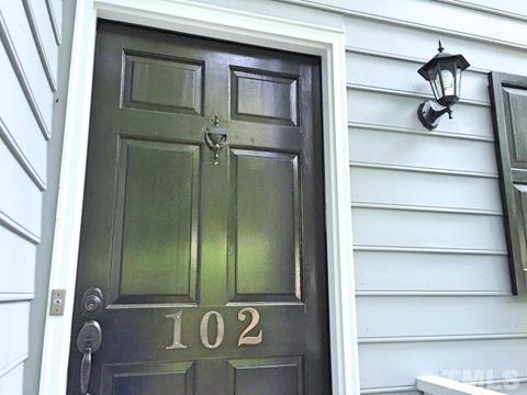 102 Silverridge Ct, Cary, NC 27513 photo 2