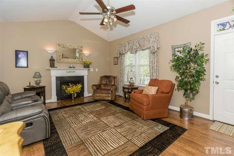 8012 Willow Croft Dr, Willow Spring, NC 27592 photo 6