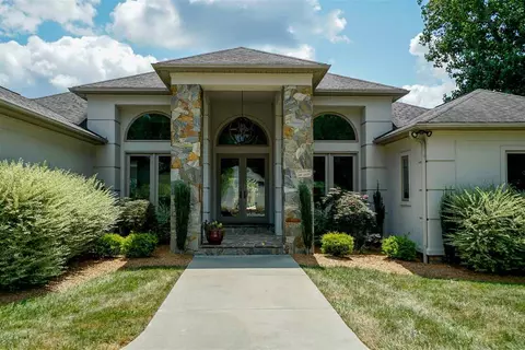 980 Crystal Forest Dr, Semora, NC 27343 photo 2