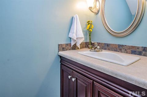 209 Danforth Dr, Cary, NC 27511 photo 6