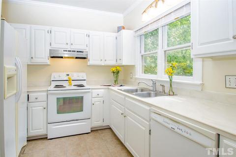 209 Danforth Dr, Cary, NC 27511 photo 2