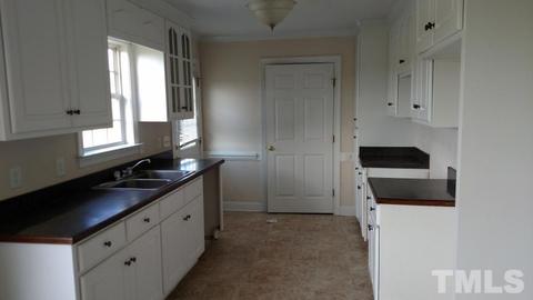 6541 Todd Rd, Bailey, NC 27807 photo 3