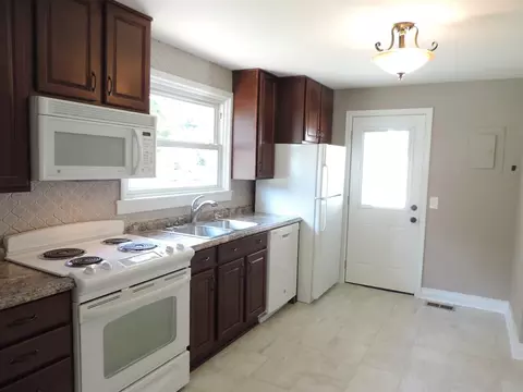 207 S Briggs Ave, Durham, NC 27703 photo 2