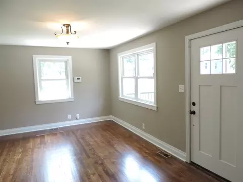 207 S Briggs Ave, Durham, NC 27703 photo 4
