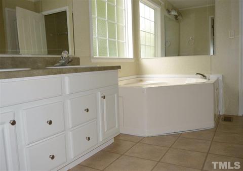 7705 Trudy Ln, Garner, NC 27529 photo 8
