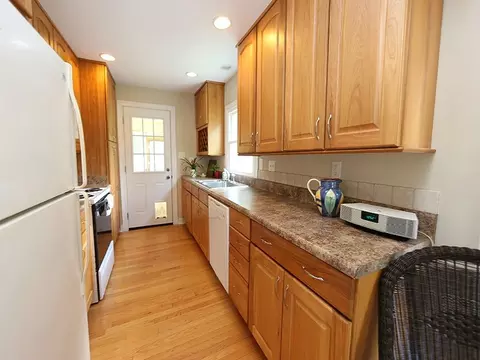25 Hawthorne Dr, Durham, NC 27712 photo 7