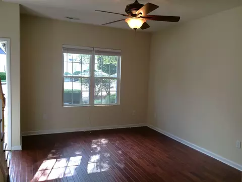 9 Moorefield Ct, Durham, NC 27705 photo 2