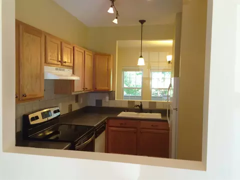 9 Moorefield Ct, Durham, NC 27705 photo 4