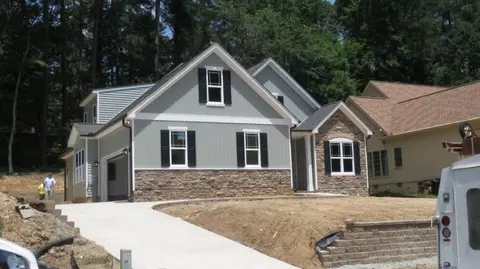 2624 E Shoreham St, Durham, NC 27707 photo 2