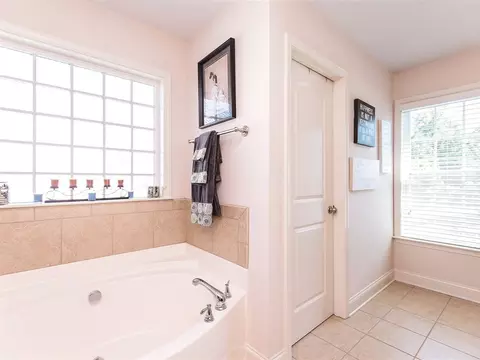 4529 Cottendale Dr, Durham, NC 27703 photo 13