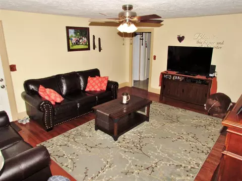 1227 Pointer St, Roxboro, NC 27573 photo 6