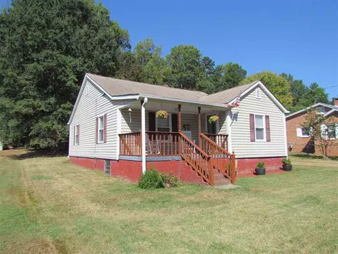 1227 Pointer St, Roxboro, NC 27573 photo 2