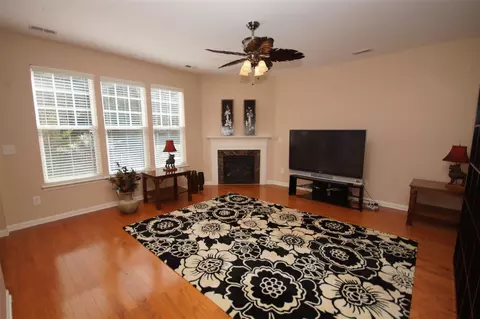 6036 Mcdevon Dr, Raleigh, NC 27617 photo 4