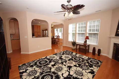 6036 Mcdevon Dr, Raleigh, NC 27617 photo 5